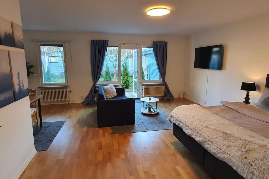 שטוקהולם Apartment With Garden Near Metro! מראה חיצוני תמונה