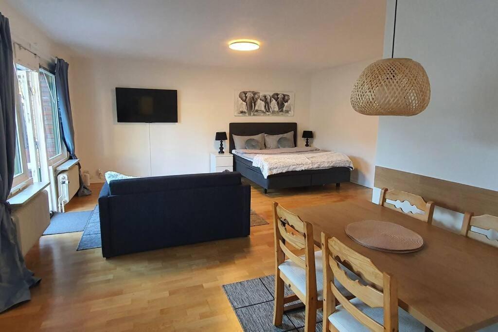 שטוקהולם Apartment With Garden Near Metro! מראה חיצוני תמונה